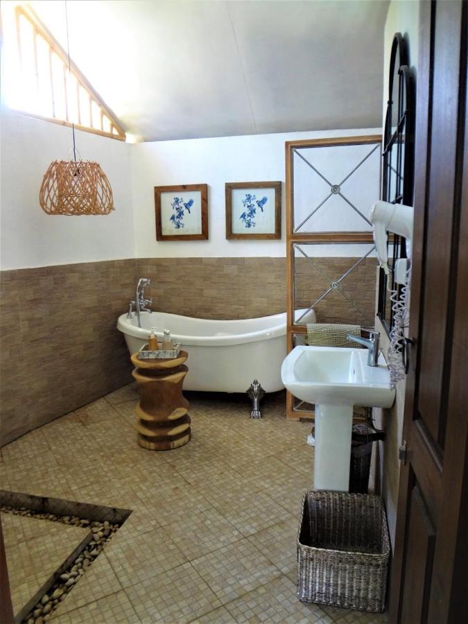 Le Kekeri Villas Collection Mataram Exterior photo